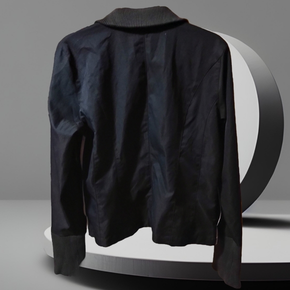 NIKE SPORTSWEAR Logo Black White Gym Active Leisure Jacket Womans - Picture 9 of 10